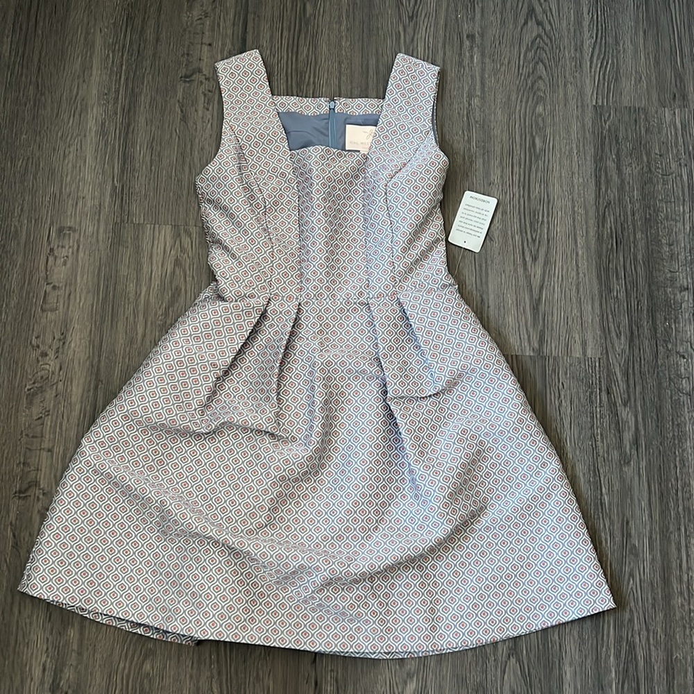 Gal meets glam dress size 4